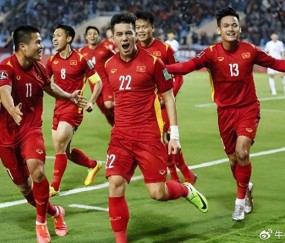 开云官方网站入口-成都蓉城首次从海牛队引援，俱乐部就捡到宝，能力获赞比卡隆强|深圳新鹏城|席尔瓦|中超|青岛海牛|周定洋_新浪新闻