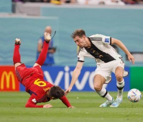 开云官方网站入口-【辣评】为何拜仁能虐巴萨，德国却拿捏不了西班牙？